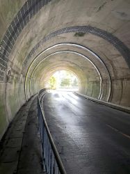 Tunnel 2
